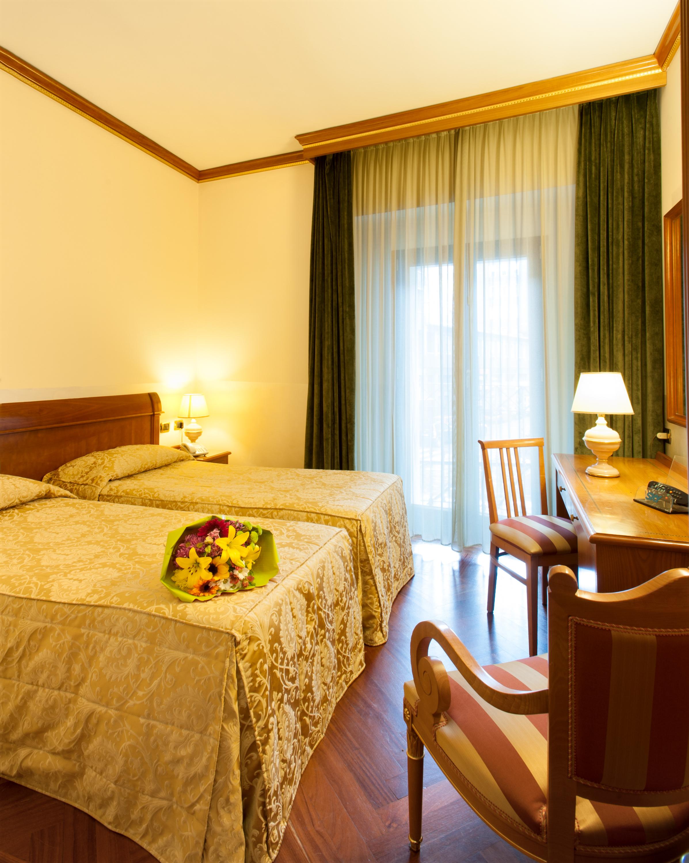 Hotel Marconi Milan Bagian luar foto